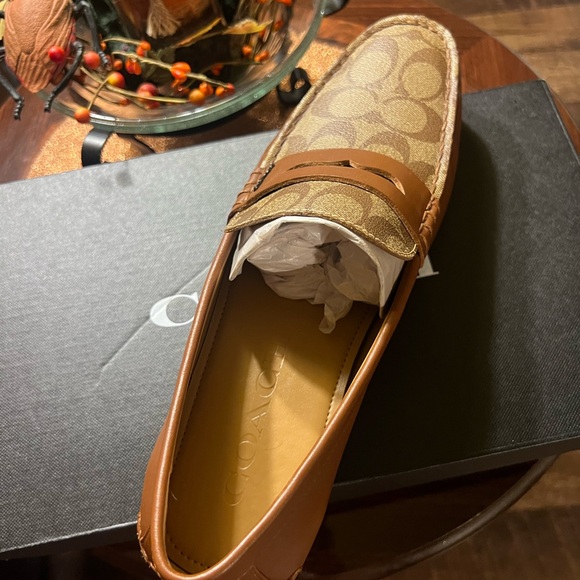 Coach Men's Tan Drivers NWT - Picture 1 of 7
